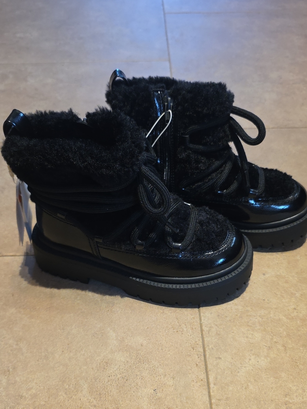 Zara Kids Black Faux-Fur Lace-Up Winter Boots. Size 1